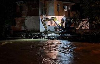 Kocaali’de dere taştı, birçok mahalle sular altında...