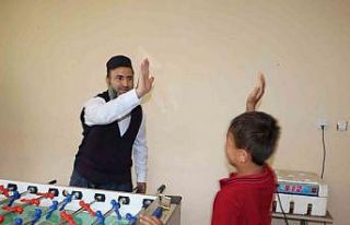 Köy imamından çocukların cami ve namazı sevmesi...