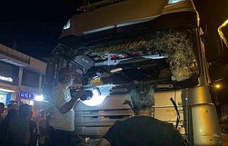 Kozluk’ta iki tır çarpıştı: 1 yaralı