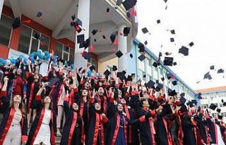 KSBÜ’de mezuniyet coşkusu yaşandı