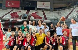 Küçük basketbolcular lig ikincisi