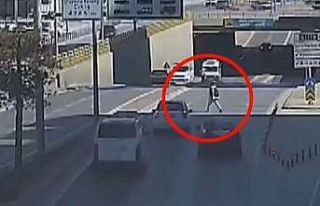 Kurallara uymayan yayalar kazaya davetiye çıkarıyor