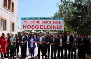 Kursiyerlerin eserleri yıl sonu sergisinde görücüye...