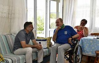 Kuşadası Belediyesi, bakım hizmeti alan babaları...