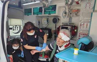 Kuşadası’nda trafik kazası: 2 yaralı