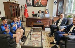 Kuyucaklı sporcular madalyaya doymuyor