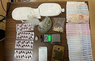 Lavaş ekmeği arasında uyuşturucu ticareti polise...