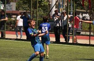 Mahalle muhtarları bu sefer teknik direktörlük...