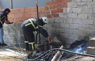 Mahalle sakinlerinin dikkati yangının büyümesinin...