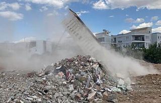 Mahalle sakinlerinin moloz ve çöp tepkisi