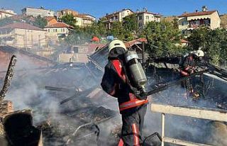 Malatya’da korkutan çatı yangını
