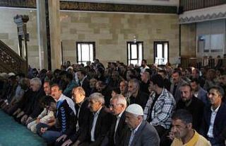 Malazgirt’te Kurban Bayramı namazı kılındı