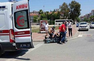 Manavgat’ta otomobil ile motosiklet çarpıştı:...