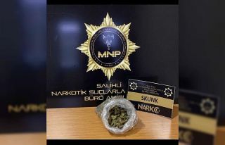 Manisa’da şüpheli araçtan yarım kilo skunk çıktı:...