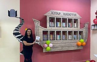 Manisalı öğretmen 7 yılda okullara 14 kütüphane...