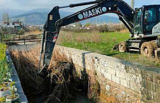 MASKİ, dere temizliklerine ara vermiyor