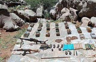 Mehmetçik Irak’ın kuzeyinde teröristlere ait...