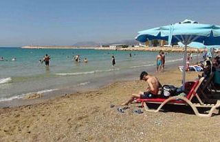 Mersin sahillerinde bayram arifesinde doluluk oranı...