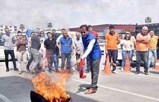 Mersin’de belediye personeline yangın ve kurtarma...