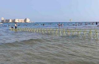 Mersin’de plajlar Kurban Bayramında doldu taştı