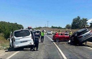 Mersin’de zincirleme trafik kazası: 9 yaralı