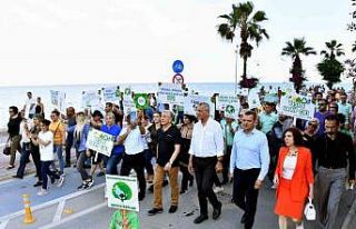 Mersinliler temiz bir çevre için yürüdü