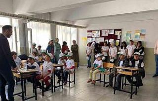 Minik öğrenciler organik tarımı öğreniyor