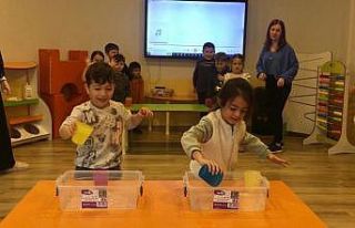 Minik öğrencilerin sınır ötesi eğitimi