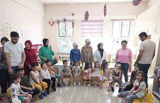 Minikler karne sevinci yaşadı