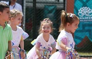 Miniklerin mezuniyet heyecanı