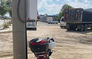 Motosiklet kamyona çarptı: 1 yaralı