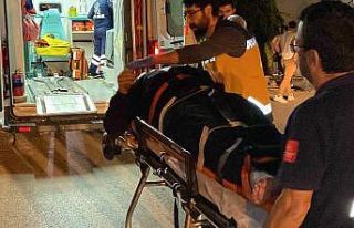 Motosiklet otomobile çarptı: 1 yaralı