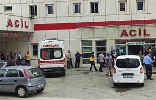 Motosiklet yolun karşısına geçmek isteyen doktora...