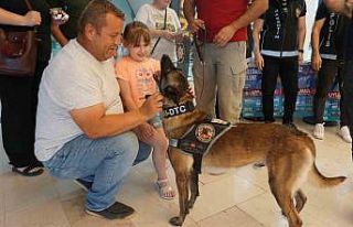 Narkotik köpeği ’Kongar’ ilgi odağı oldu