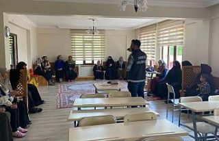 Narkotik polislerinden uyuşturucuyla mücadele eğitimi