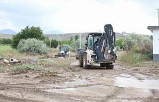 Niğde’de sel sonrası onarım ve temizlik çalışması