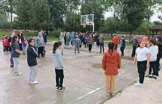 Öğrenciler deprem tatbikatı yaptı