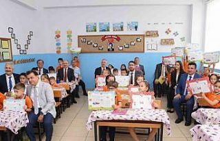 Öğrencilerin karnesi Vali Karadeniz’den