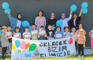 Okul öncesi öğrencilerine başarı belgesi