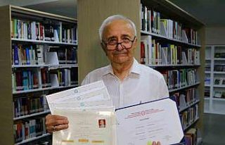 ’Okumak mutlu ediyor’ dedi, 73 yaşında 7’nci...