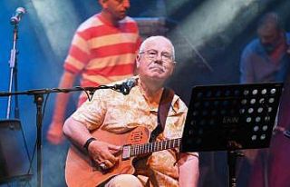 Ortaçgil’in 50’inci sanat yılına büyük ilgi