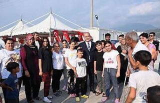 Osmaniye protokolü, konteyner kente depremzedelerle...