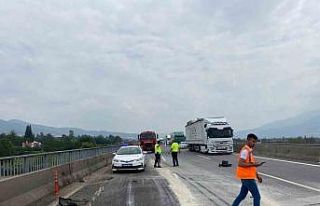 Osmaniye’de dorsesinde pirinç taşıyan tır otoyolda...