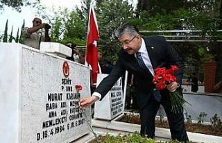 Osmaniye’de şehitler ile depremde hayatını kaybedenlerin...