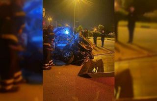 Otobüsle çarpışan otomobilin sürücüsü 203...