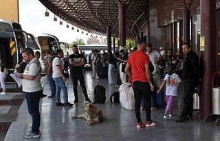 Otogarda bayram yoğunluğu başladı