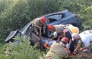 Otomobil dere yatağına uçtu: 1 ölü 3 yaralı