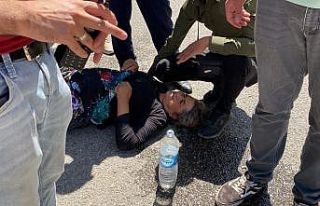 Otomobil yayaya çarptı: 1 yaralı