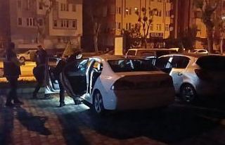 Otomobilin çarptığı kadın hayatını kaybetti