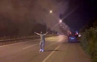 Otomobilinin yanışını çaresizce izledi, o anları...